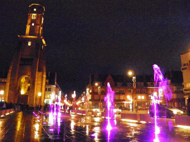 nouvelle-fontaine-place-armes-calais.jpg