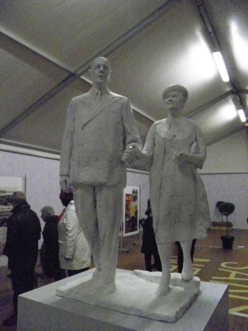 maquette-statue-général-de-gaulle-yvonne-vendroux-calais.jpg