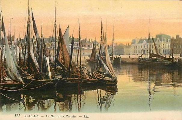 calais-bassin-et-bateaux.jpg