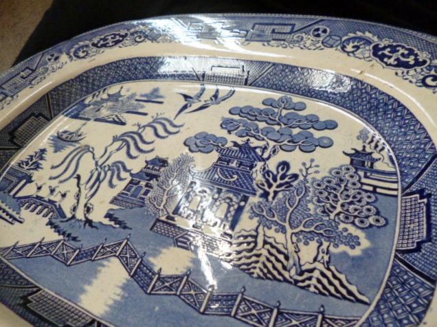 calais-faience-grand-plat-willow.jpg