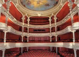 calais-interieur-du-theatre-herve-tavernier-calais.jpg