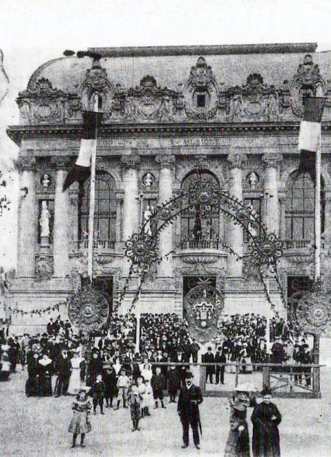 calais-le-theatre-le-jour-de-son-inauguration.jpg