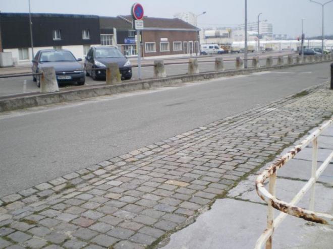 calais-parking-face-au-bassin-du-paradis.jpg