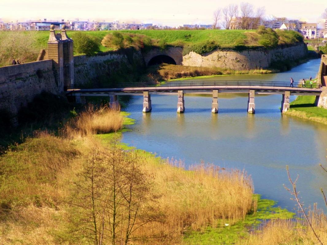 citadelle-le-pont-et-la-porte-de-neptune.jpg