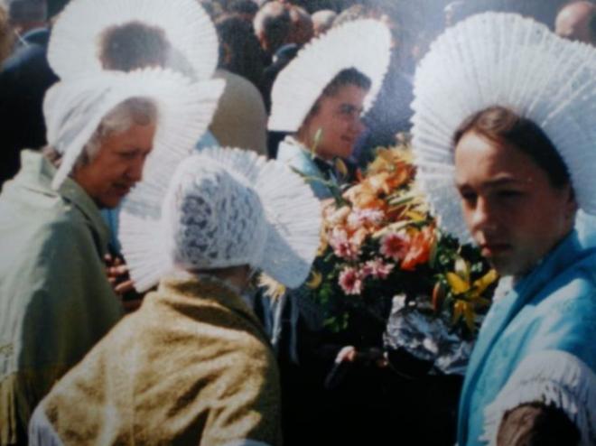 dans-le-bateau-ceremonie-mer-calais.jpg