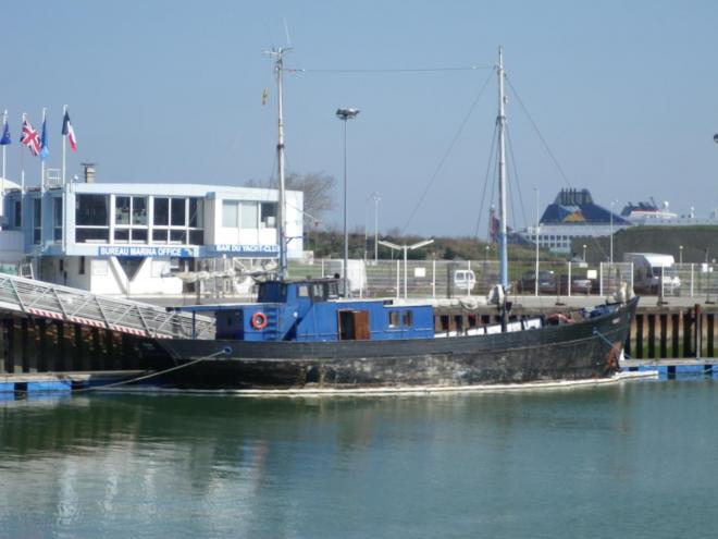 port-plage-calais.jpg