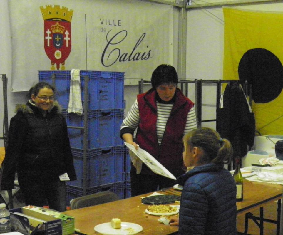 Photographie-calais-fête-du-hareng-2013-restauration