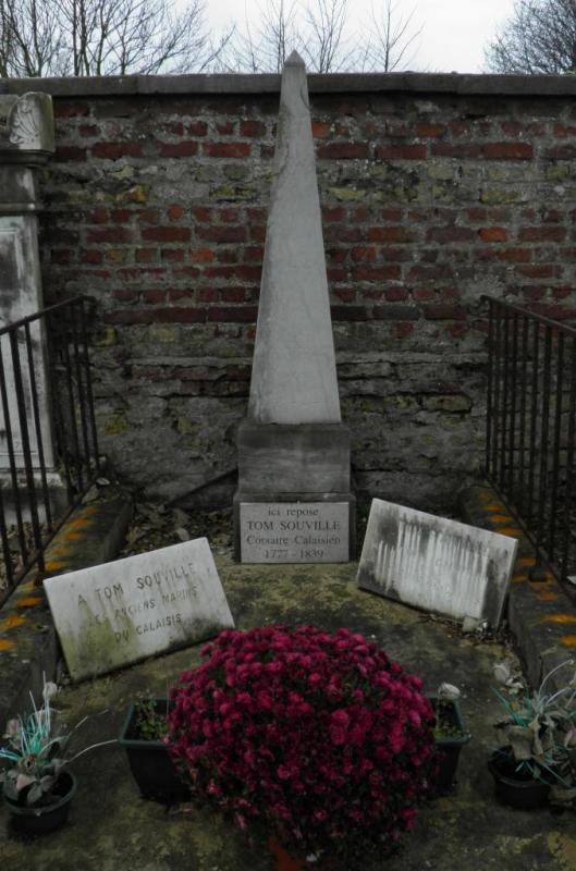 Tom souville tombe à Calais cimetière nord