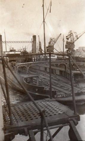 calais-1933-bateau-ferry.jpg