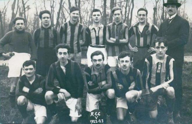 calais-equipe-de-foot-du-rcc-1922-1923.jpg