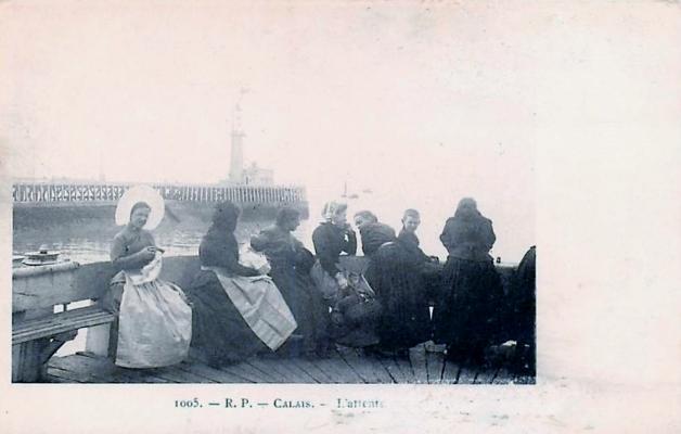 calais-l-attente-du-retour-des-pecheurs.jpg