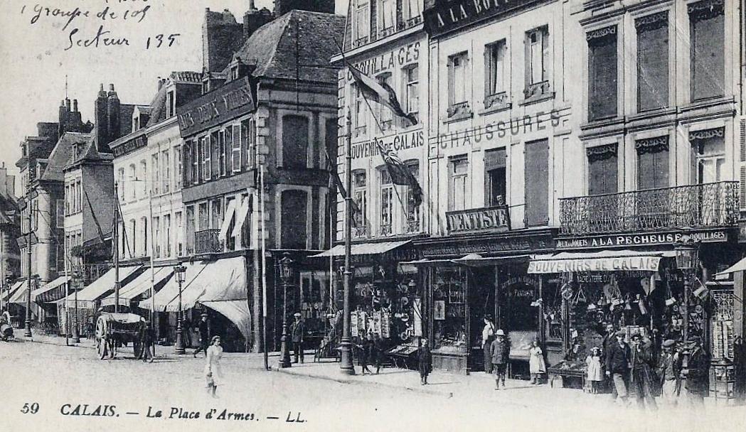 calais-magasins-de-la-place-d-armes-1.jpg