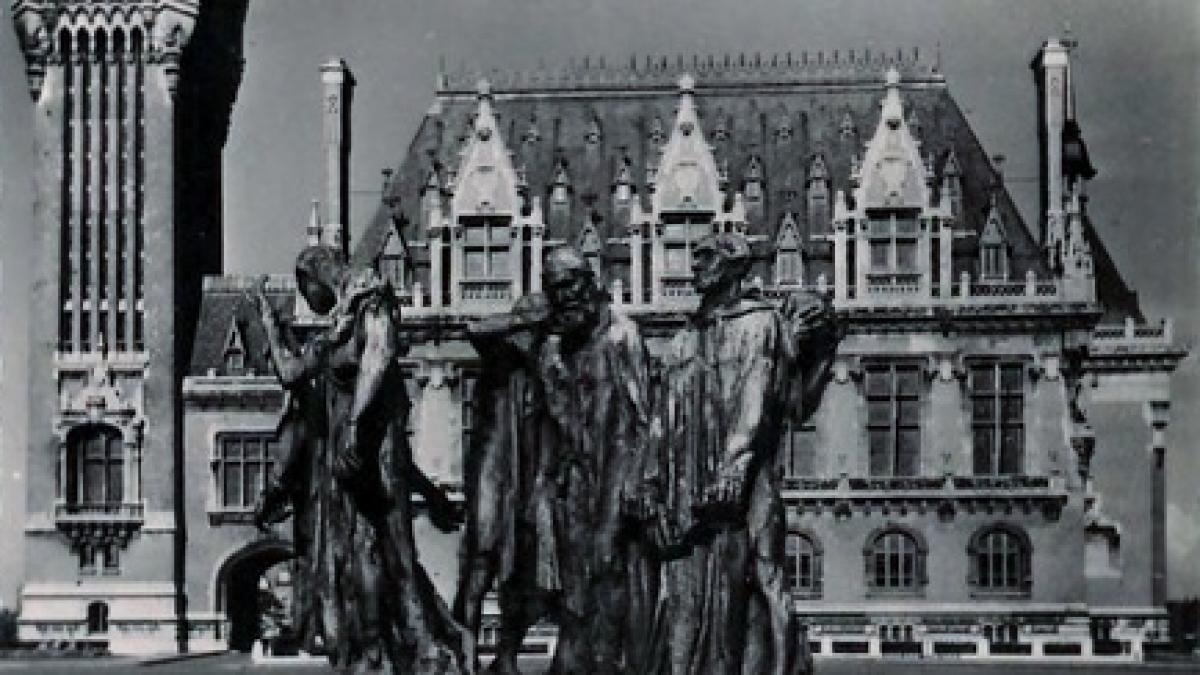 Calais en 1950 l'hotel de ville