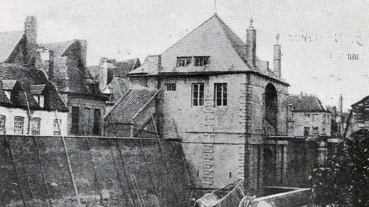 Calais remparts et porte du havre